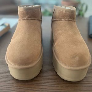 NEVER WORN tan platform Uggs. Women’s size 8